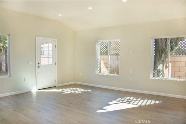 18138 Eccles, Northridge, CA 91325