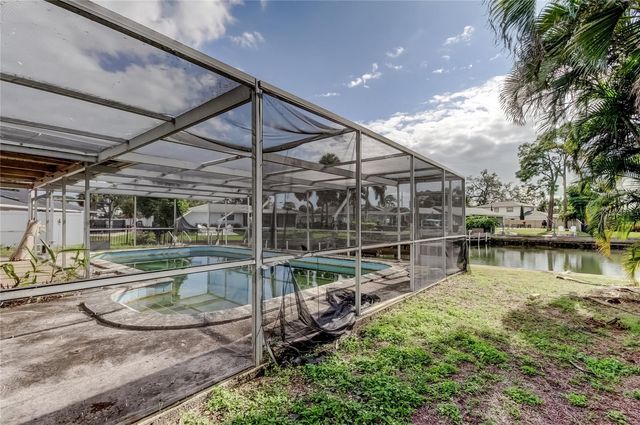 5116 VENETIAN BOULEVARD NE, St Petersburg, FL 33703