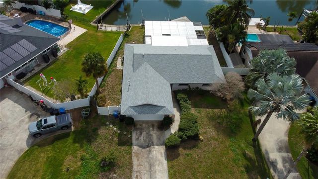 5116 VENETIAN BOULEVARD NE, St Petersburg, FL 33703