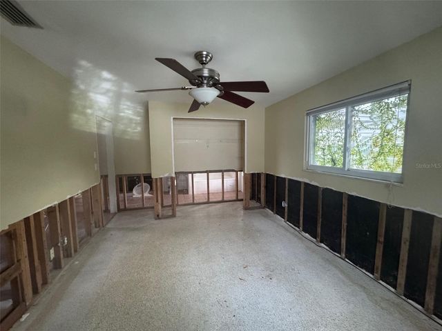 5116 VENETIAN BOULEVARD NE, St Petersburg, FL 33703