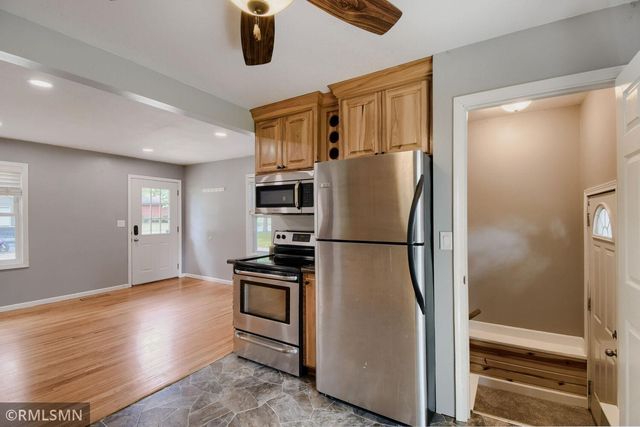 911 5th Street W, Hastings, MN 55033