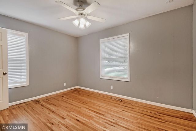 911 5th Street W, Hastings, MN 55033