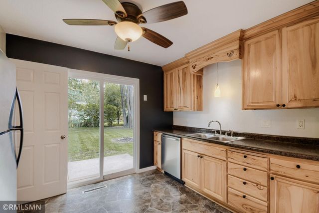 911 5th Street W, Hastings, MN 55033