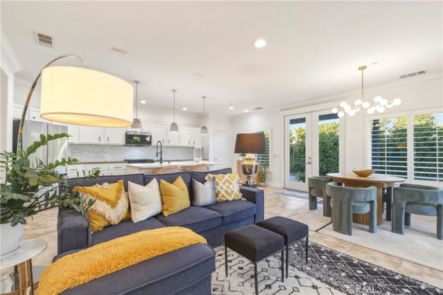 1090 Palmas Ridge, Palm Springs, CA 92262