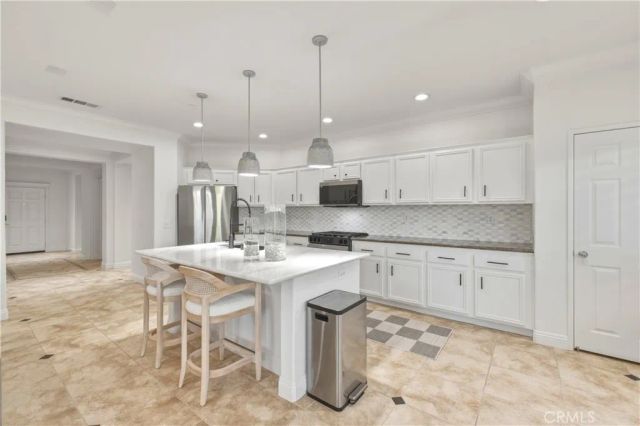 1090 Palmas Ridge, Palm Springs, CA 92262
