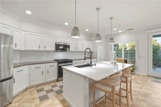 1090 Palmas Ridge, Palm Springs, CA 92262