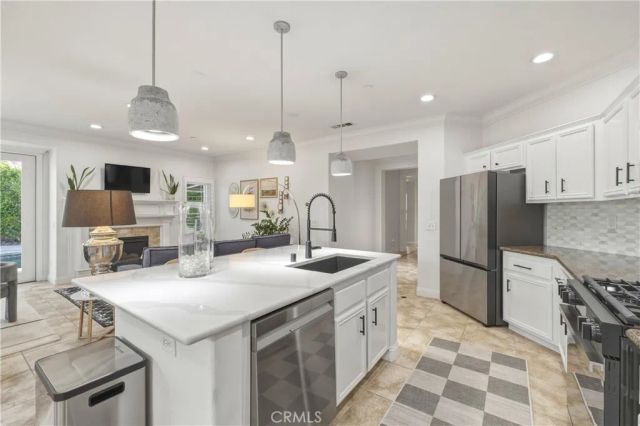 1090 Palmas Ridge, Palm Springs, CA 92262