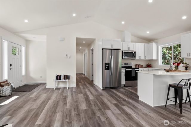 8672 Bell Court, Maple Falls, WA 98266