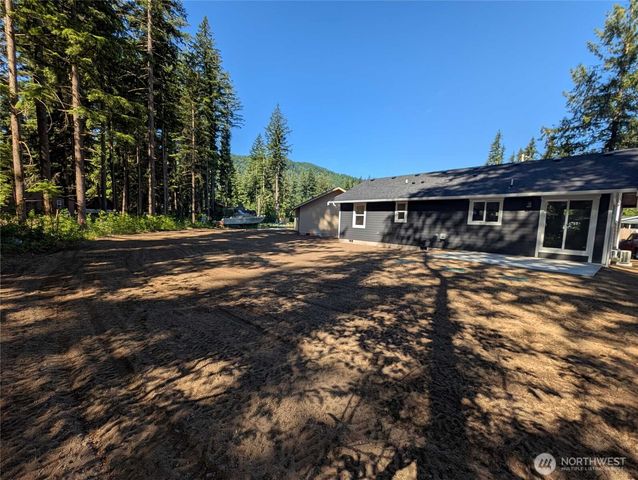 8672 Bell Court, Maple Falls, WA 98266