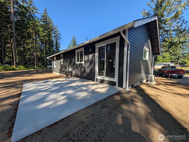 8672 Bell Court, Maple Falls, WA 98266