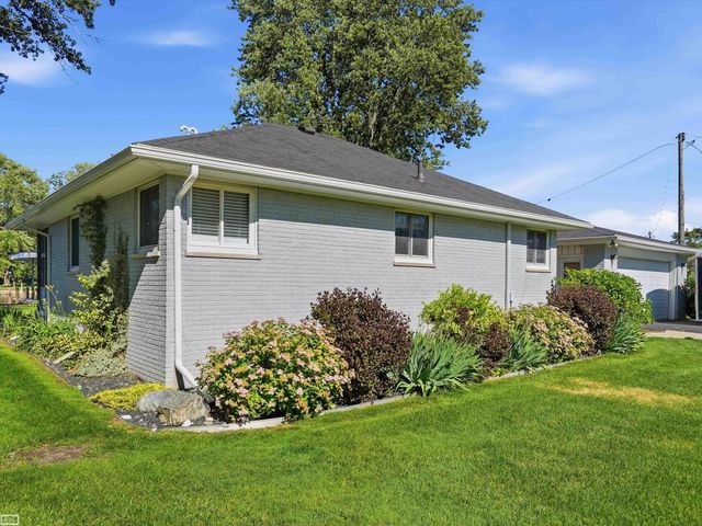 39734 Cove Street, Harrison Twp, MI 48045