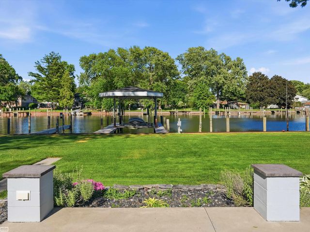 39734 Cove Street, Harrison Twp, MI 48045