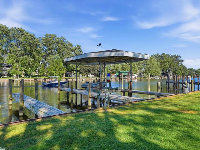 39734 Cove Street, Harrison Twp, MI 48045