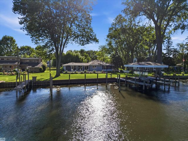 39734 Cove Street, Harrison Twp, MI 48045