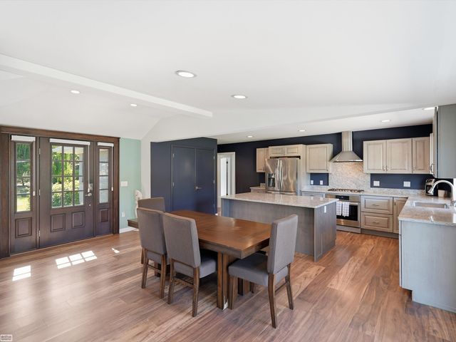 39734 Cove Street, Harrison Twp, MI 48045