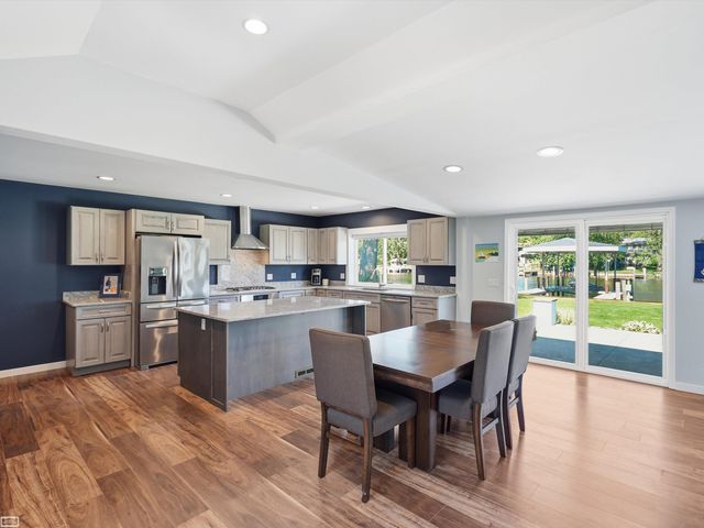 39734 Cove Street, Harrison Twp, MI 48045
