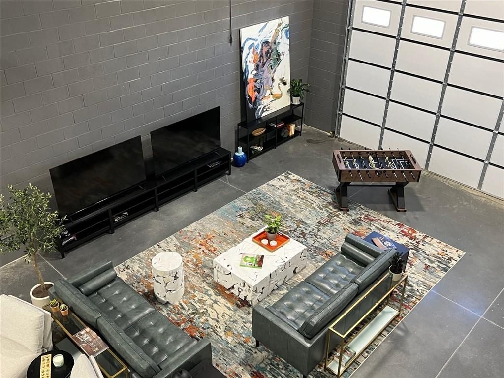 Image 3 of property listing at 5725 Stables Way 308, Alpharetta, GA 30004