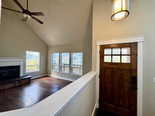 901 Manzanita Drive, Rogue River, OR 97537