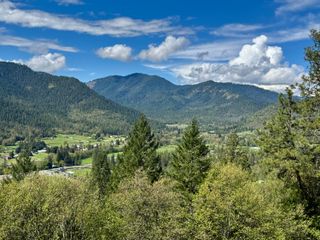 901 Manzanita Drive, Rogue River, OR 97537