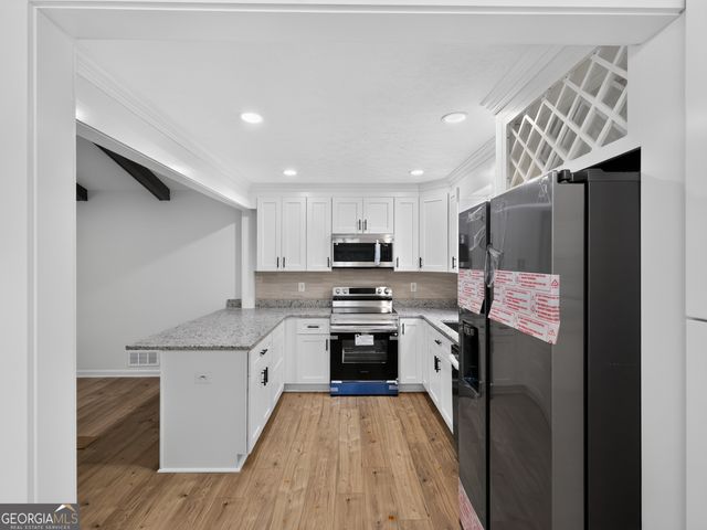 764 Trailwood Drive, Riverdale, GA 30274