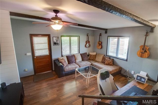 872 Oakwood Lane, East Alton, IL 62024