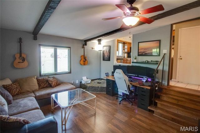 872 Oakwood Lane, East Alton, IL 62024