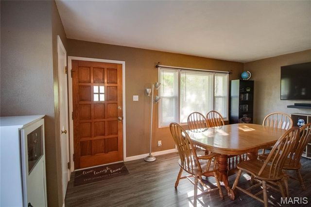 872 Oakwood Lane, East Alton, IL 62024