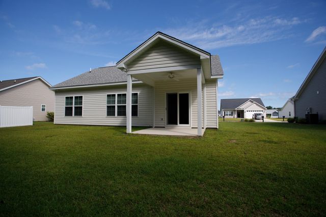 393 Shallow Cove Dr., Conway, SC 29527