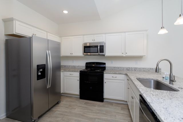 393 Shallow Cove Dr., Conway, SC 29527