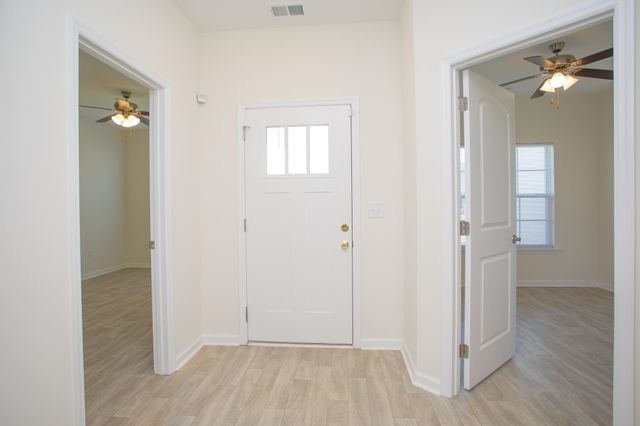 393 Shallow Cove Dr., Conway, SC 29527