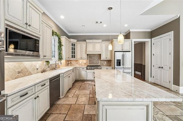 3016 Haynes Cove, Alpharetta, GA 30022