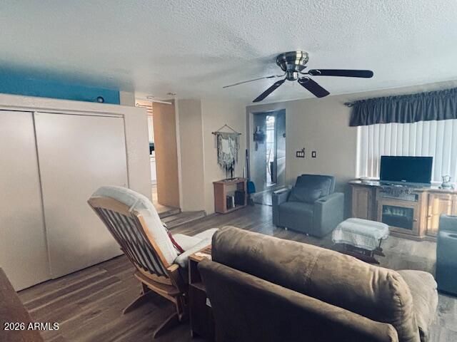 611 IRONSTONE Drive, Apache Junction, AZ 85119