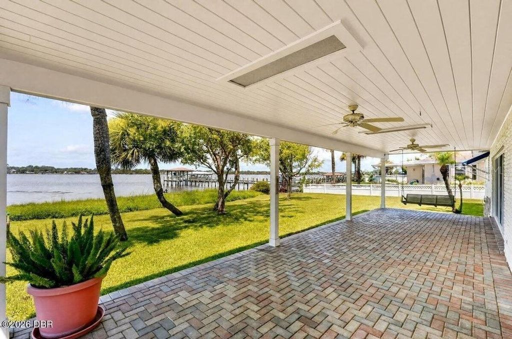 Image 26 of property listing at 448 RIVERSIDE DRIVE, Ormond Beach, FL 32176