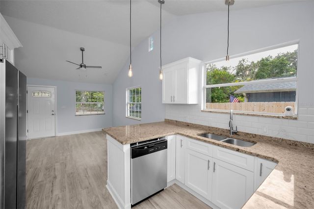 1876 SYLVAN DRIVE, Clearwater, FL 33755