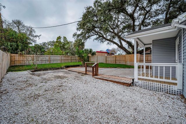 1876 SYLVAN DRIVE, Clearwater, FL 33755