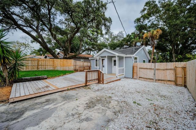 1876 SYLVAN DRIVE, Clearwater, FL 33755