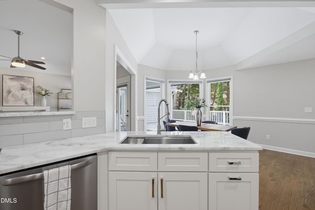 111 Burlingame Way, Cary, NC 27513