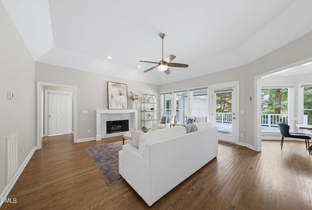 111 Burlingame Way, Cary, NC 27513