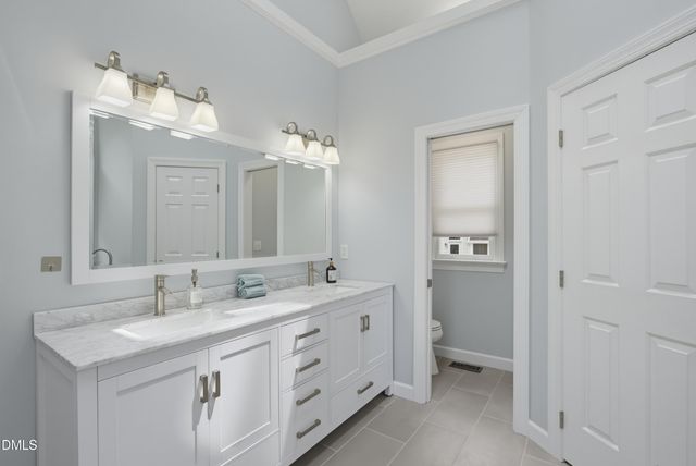 111 Burlingame Way, Cary, NC 27513
