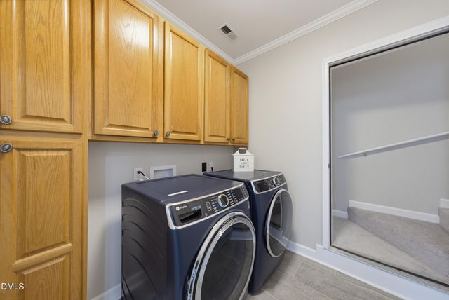 111 Burlingame Way, Cary, NC 27513