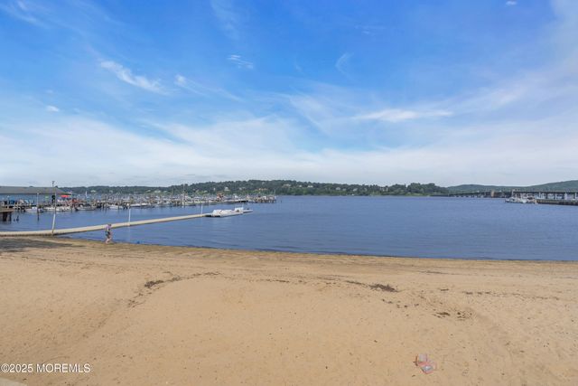 57 W River Road, Rumson, NJ 07760