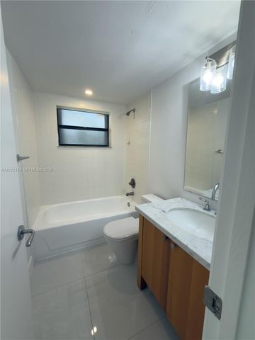 2500 W 67th Place 2126, Hialeah, FL 33016