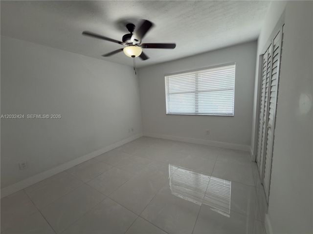 2500 W 67th Place 2126, Hialeah, FL 33016