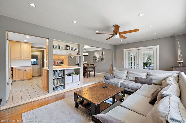 22416 Ardmore Park Drive, St. Clair Shores, MI 48081