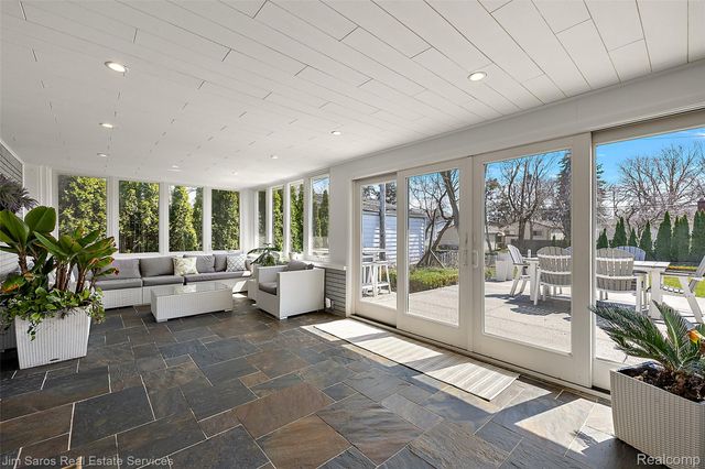 22416 Ardmore Park Drive, St. Clair Shores, MI 48081