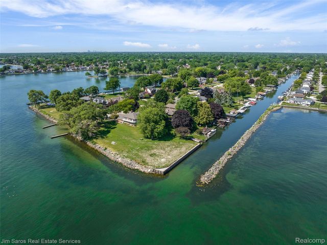 22416 Ardmore Park Drive, St. Clair Shores, MI 48081