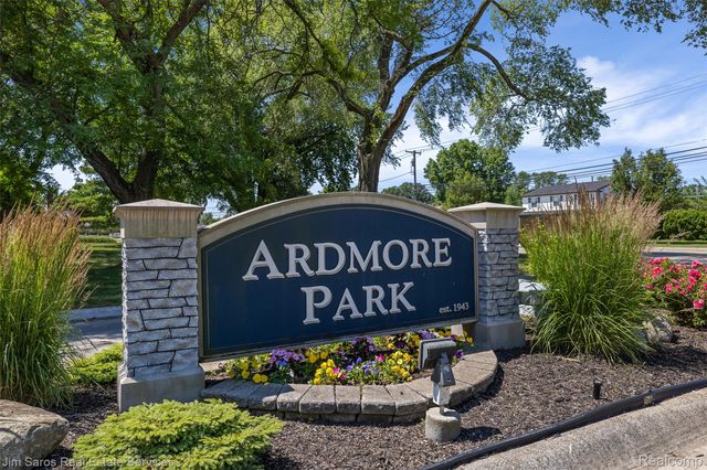 22416 Ardmore Park Drive, St. Clair Shores, MI 48081