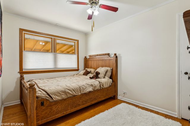 1418 S 6th Avenue, Des Plaines, IL 60018