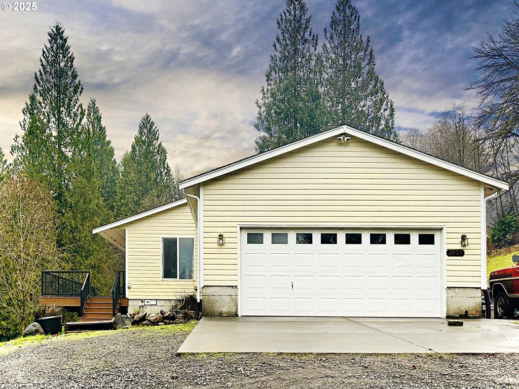 2037 DELAMETER Rd, Castle Rock, WA 98611