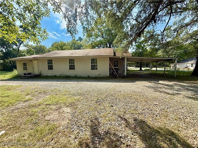105 Witteville Road, Poteau, OK 74953